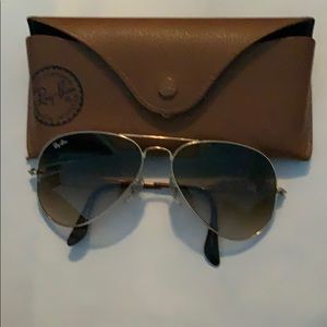 RAY BAN AVIATOR CLASSIC